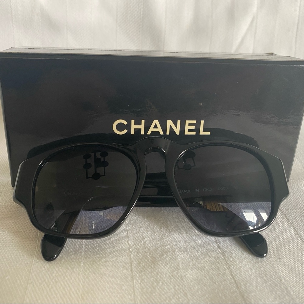 CHANEL Black Sunglasses